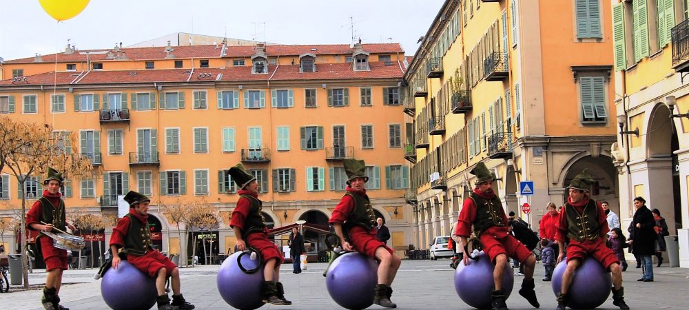 PARADE EN BALLONS